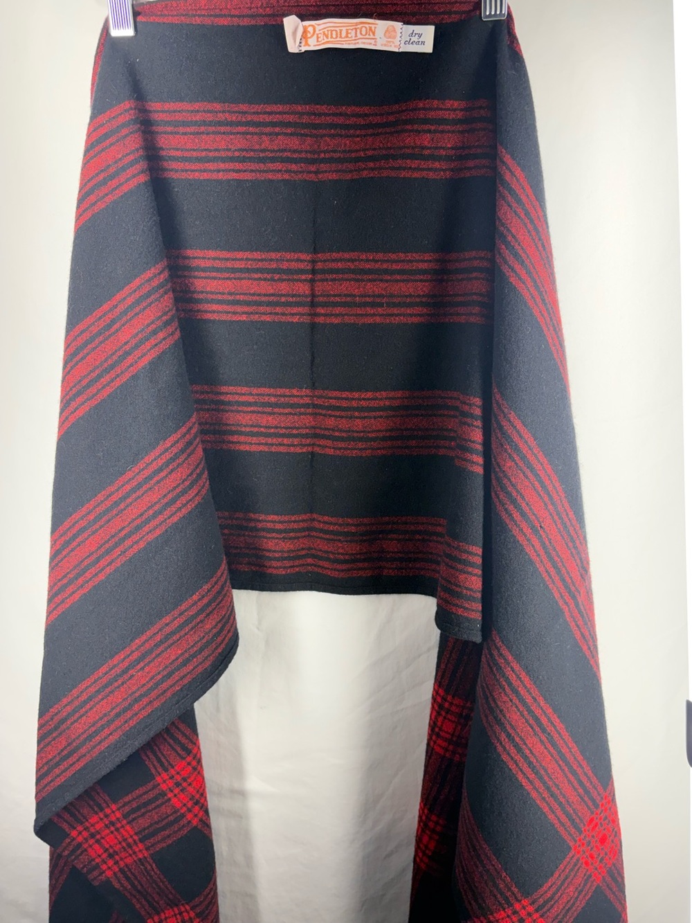 Vintage Pendleton 100% Virgin Wool Plaid Scarf Wrap Red Black Fringe